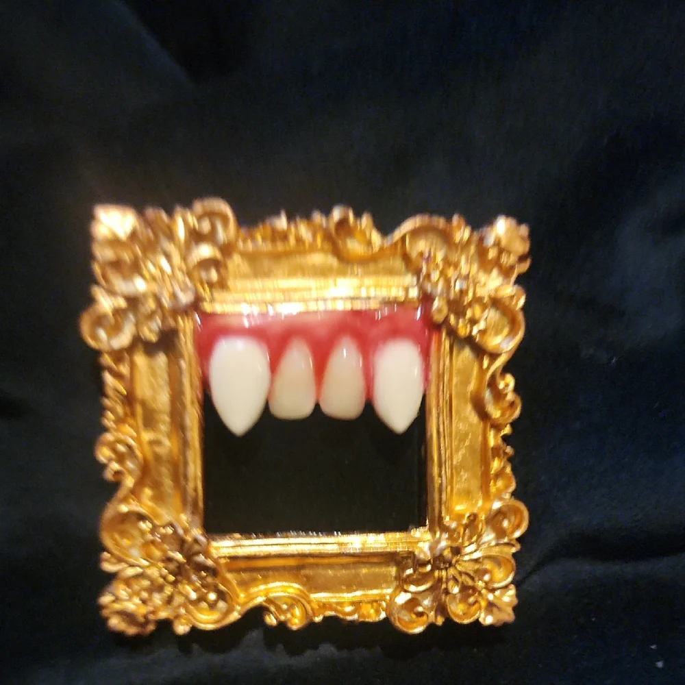 Teeth Pin- handmade Original - Picture 4 of 6